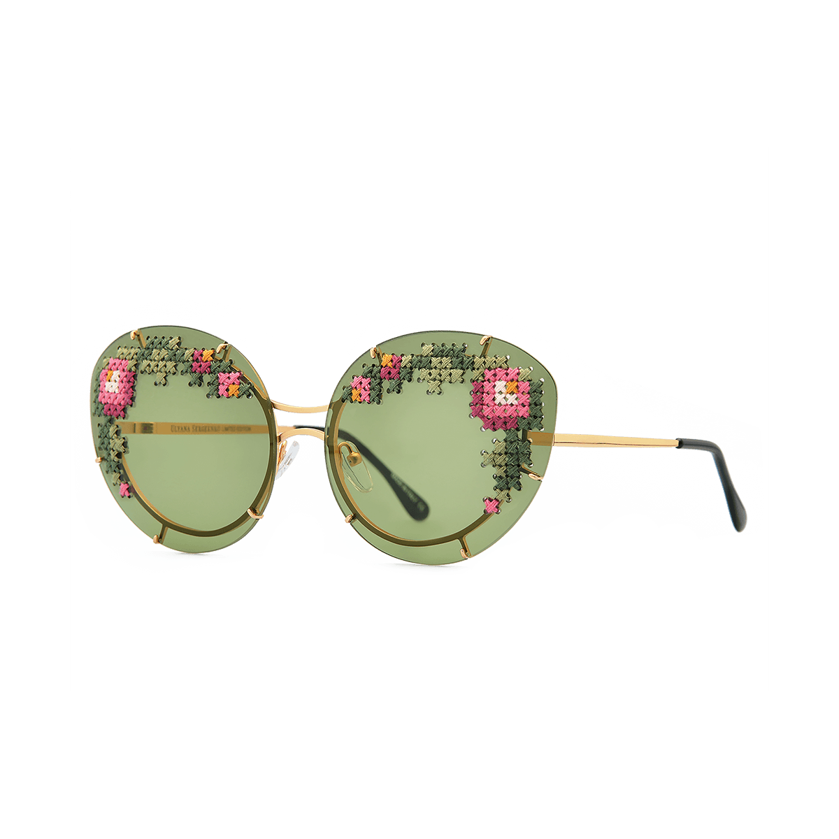 Sunglasses with hand-embroidered lenses