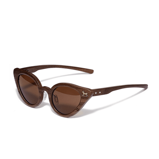 Sunglasses with wooden temples