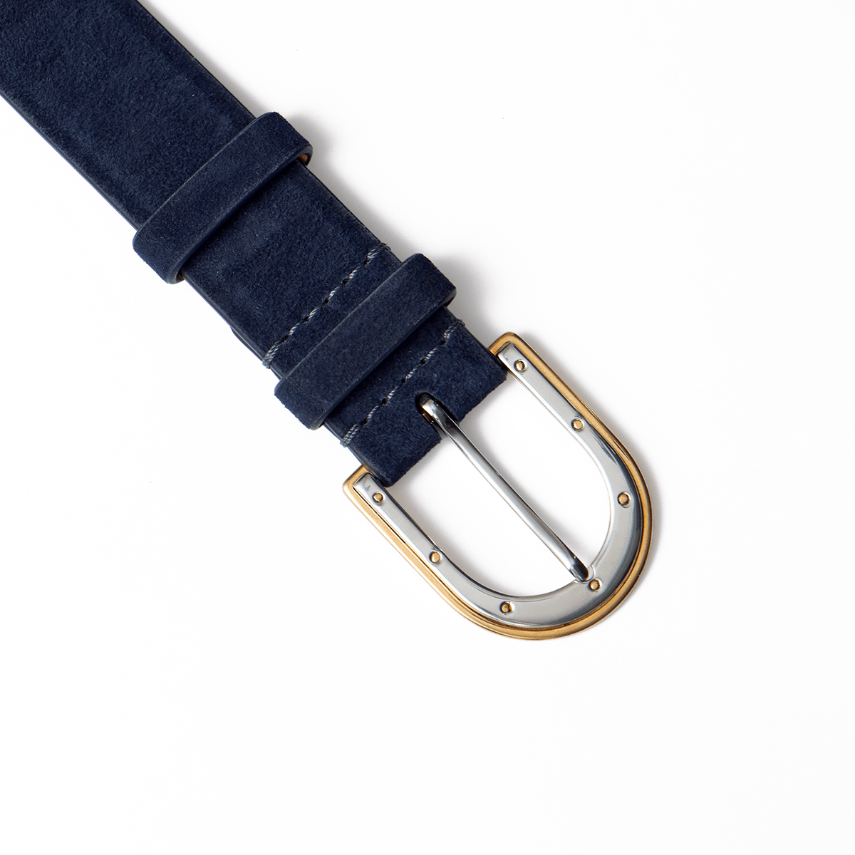 Suede belt with horseshoe buckle