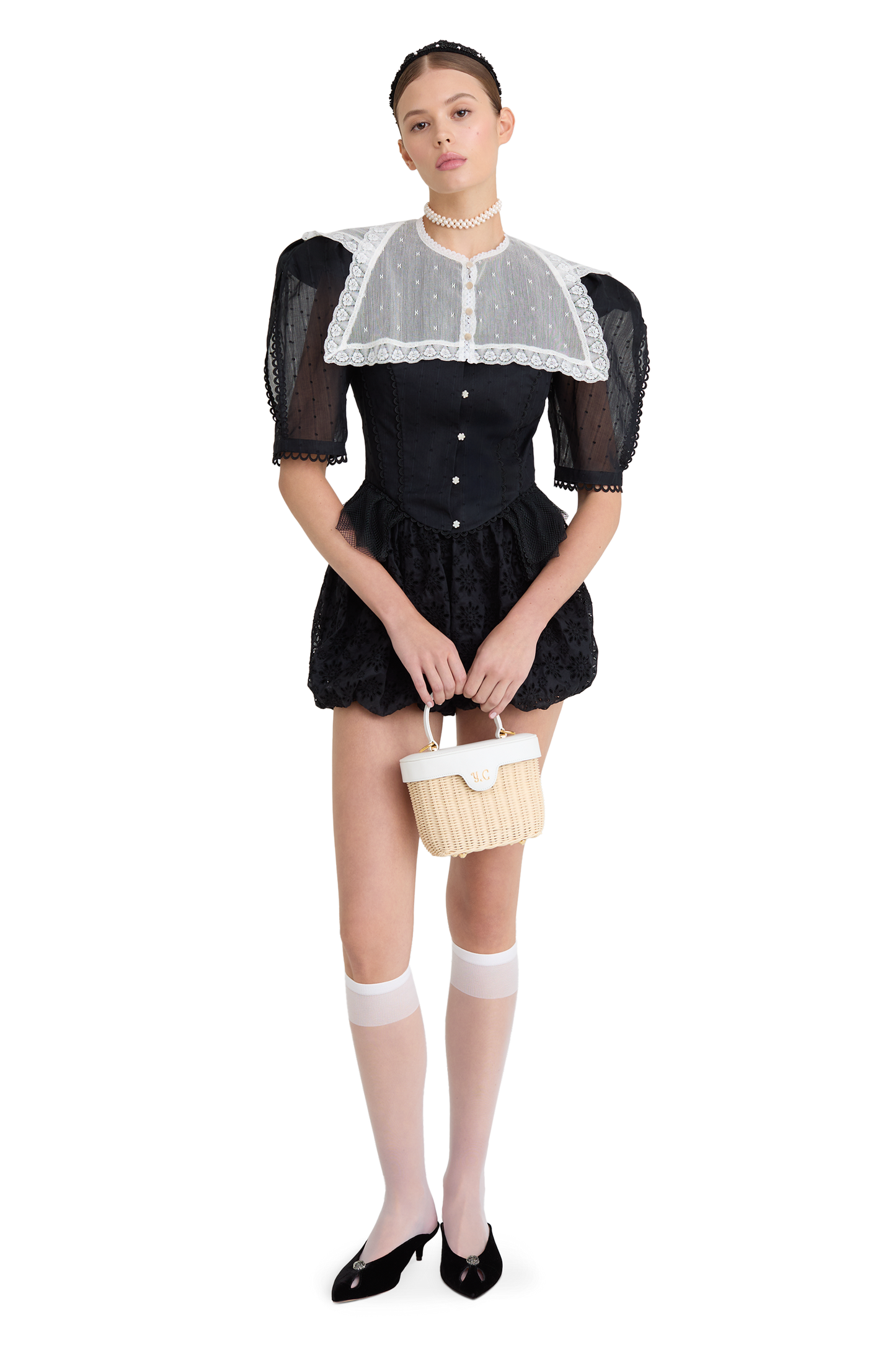 Cotton shorts with floral embroidery