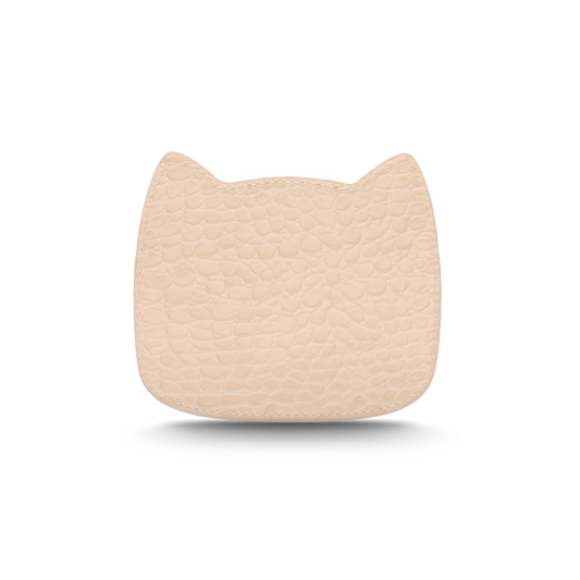 Cat-shaped leather cardholder with signature “U.S.” initials