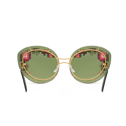 Sunglasses with hand-embroidered lenses