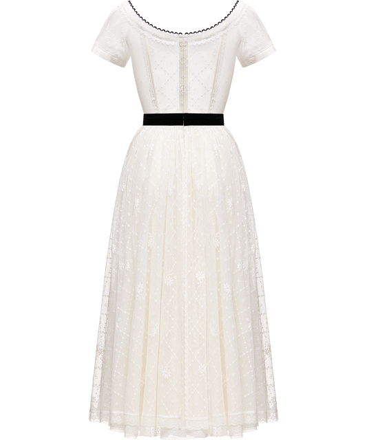 Lace dress with an apron