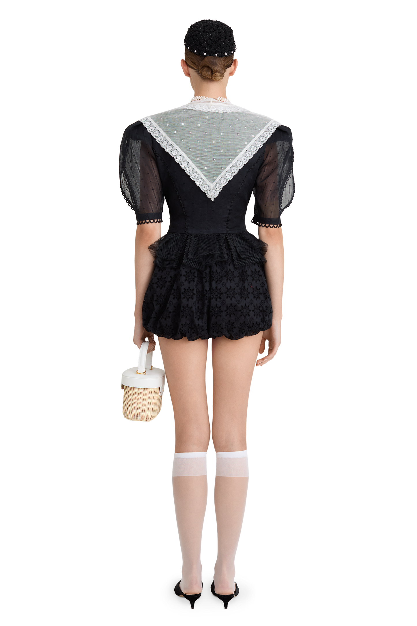 Cotton shorts with floral embroidery
